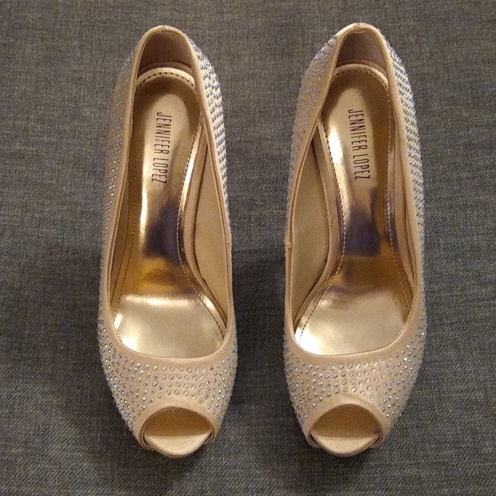 Sparkling blush heels